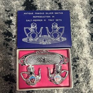 Vintage FLORIDA Souvenir Salt Pepper Shakers